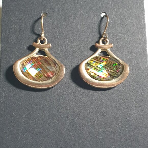 Vintage Iridescent Gold Tone Drop Earrings Faceted Glass Women Design Costume - Picture 2 of 4